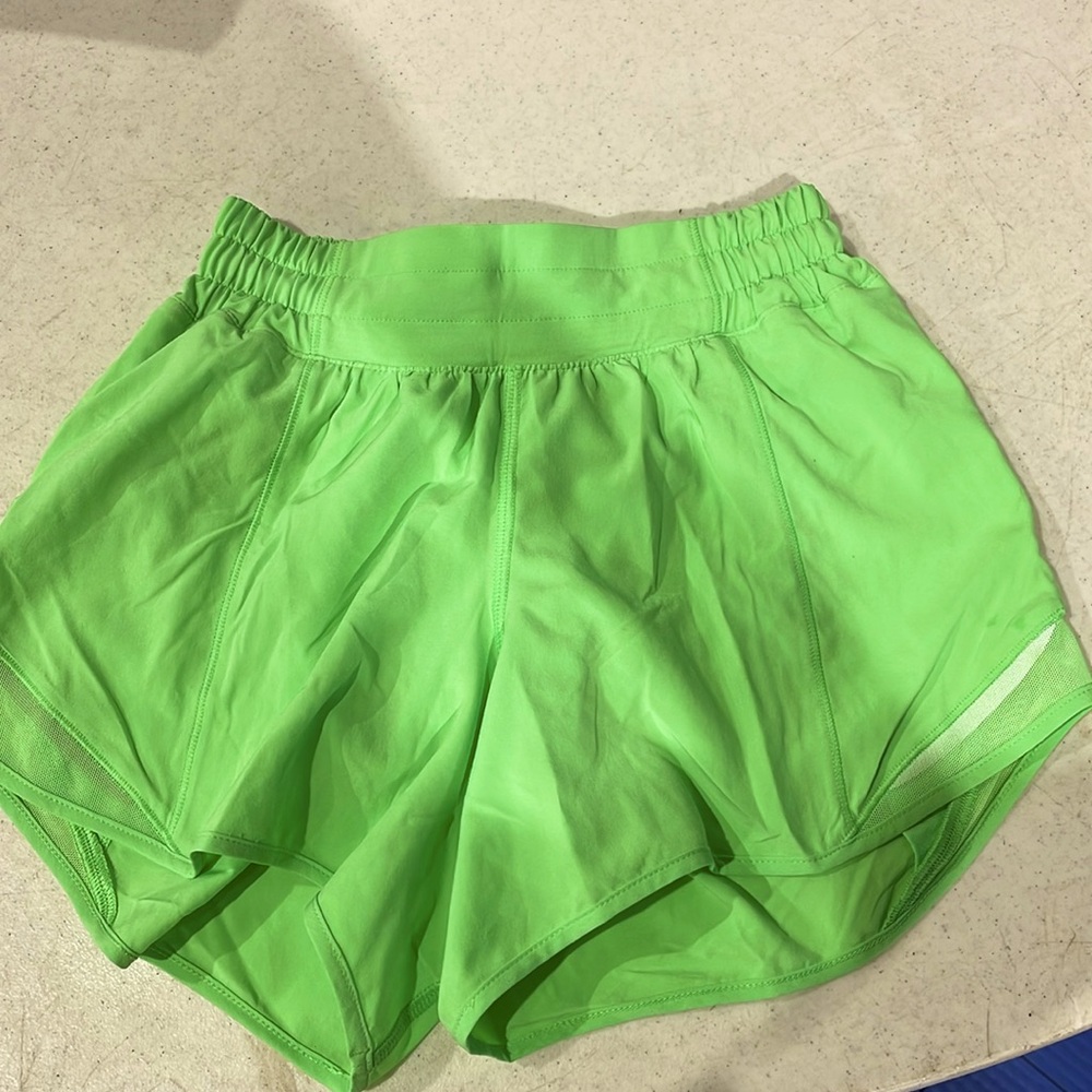 lululemon 4 inch low rise size 2